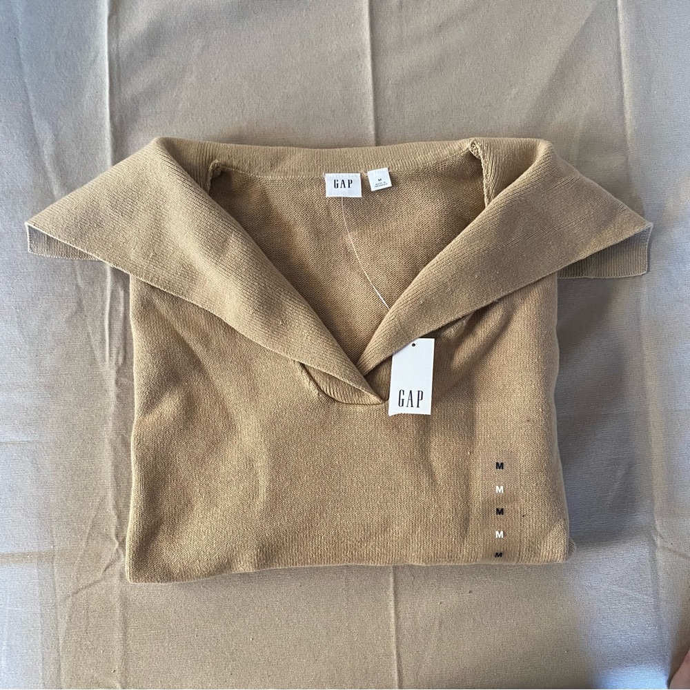 NWT GAP Wide-Collar Sweater- Size M